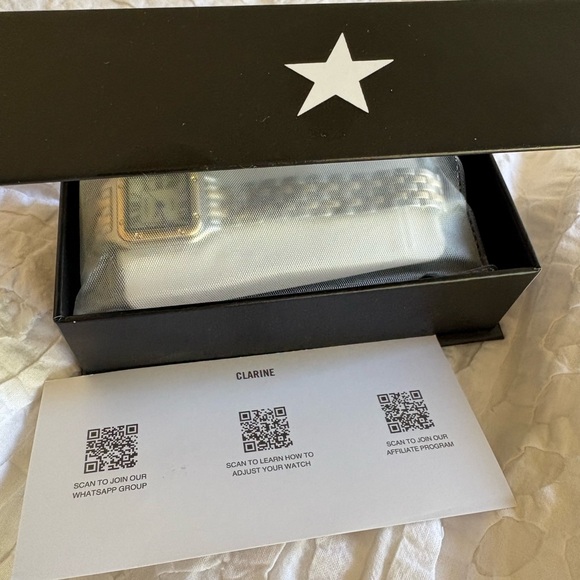 Clarine Grealy De Mains Premium Two-Tone Stainless Steel Women's Watch NEW - Picture 7 of 7